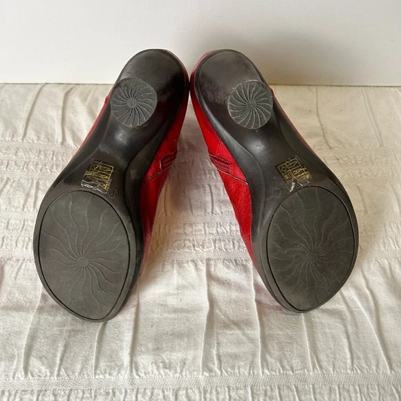 Miz Mooz Red Leather Lace Kitten Heel Boots - Picture 9 of 11